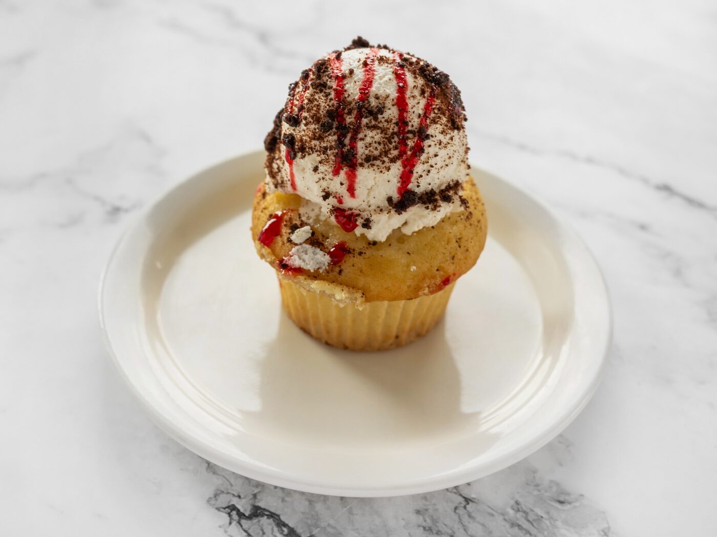 Strawberry shortcake cupcake